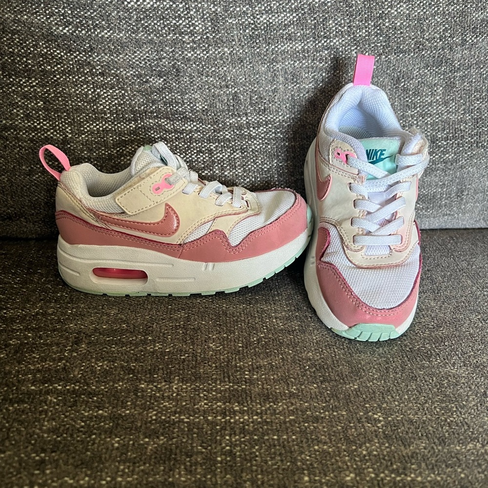 Nike Kids Air Max 1 EasyOn Pink and Cream Sneakers